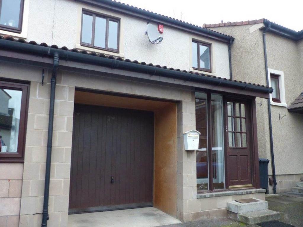 West Ferryfield, Trinity, Edinburgh 3 bed terraced house £1,275 pcm