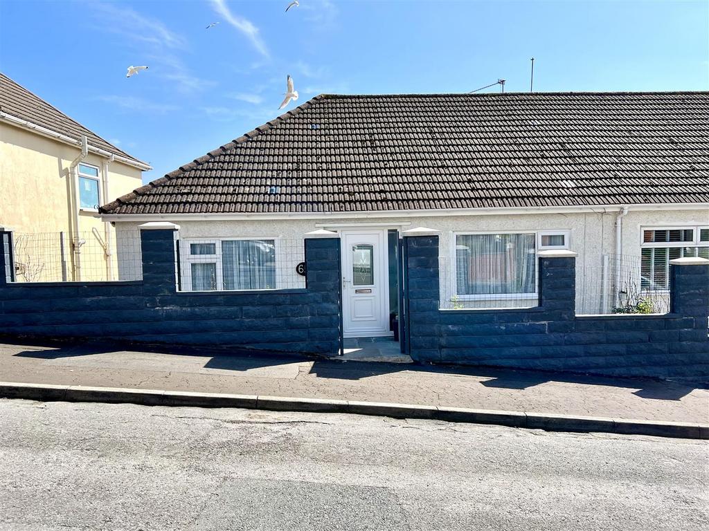 Wenvoe Terrace, Barry 3 bed semidetached bungalow for sale £275,000