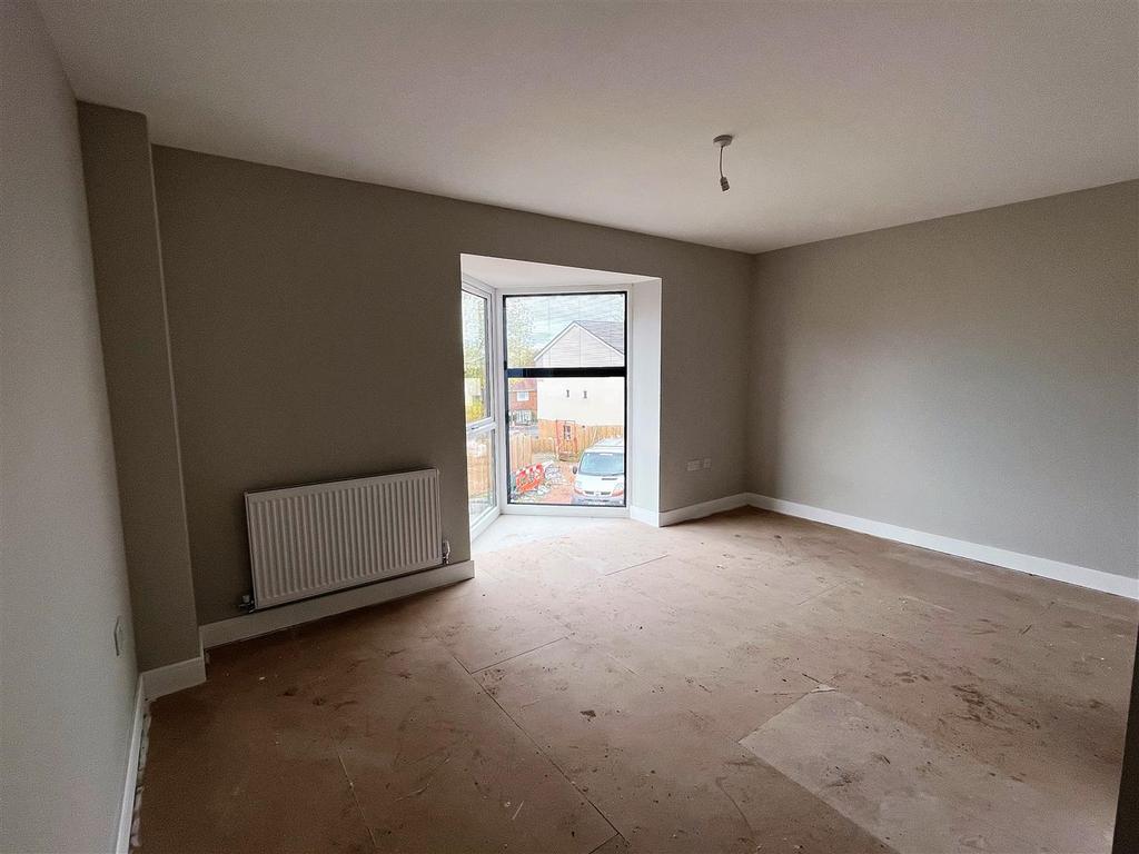 The Portway, Kingswinford 3 bed semidetached house £299,950