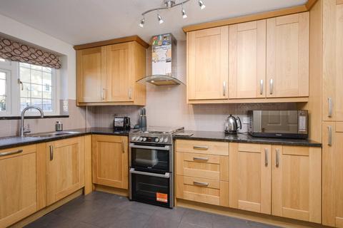 10 Binfield Road, Byfleet, West Byfleet, KT14 7PN
