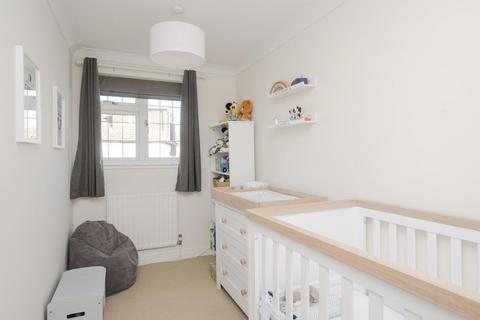10 Binfield Road, Byfleet, West Byfleet, KT14 7PN