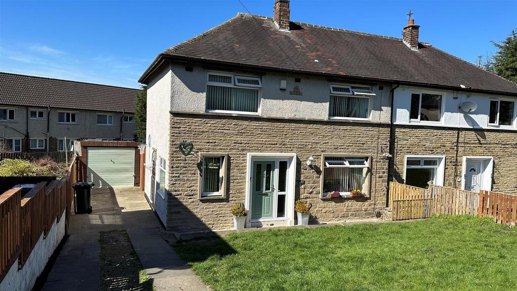 Thornacre Road, Wrose, Shipley 3 bed semidetached house for sale £