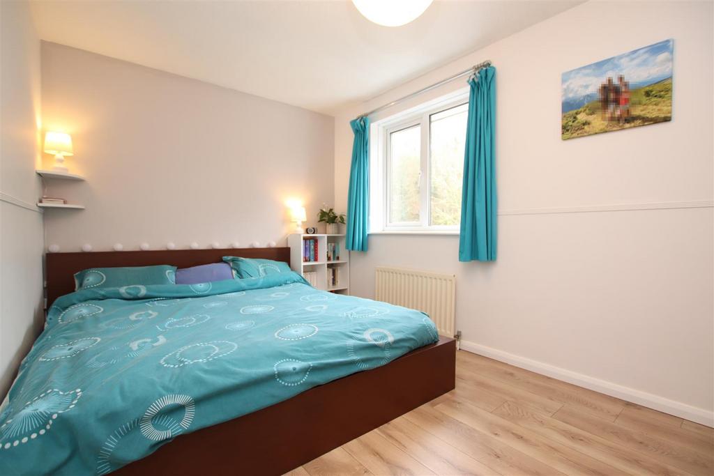 Bedroom 1.JPG
