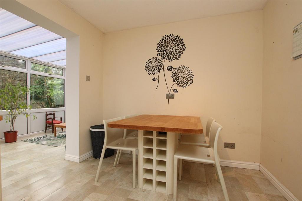 Dining Area.JPG
