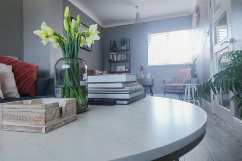56 Arkwrights, Harlow, CM20 3LU