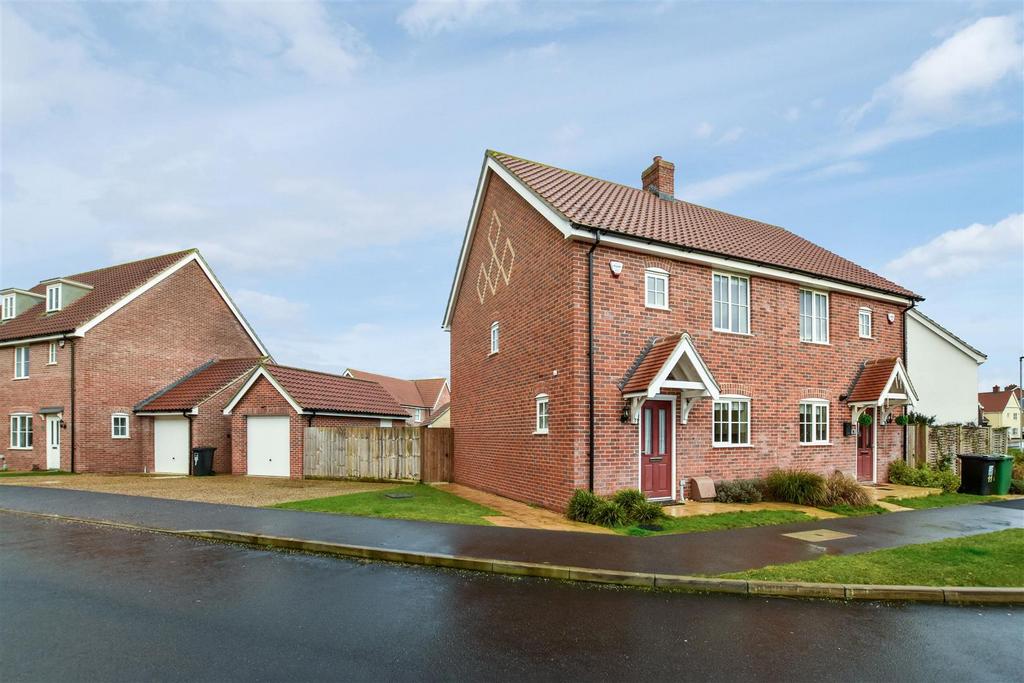 Kemp Road, North Walsham 2 bed semidetached house £895 pcm (£207 pw)