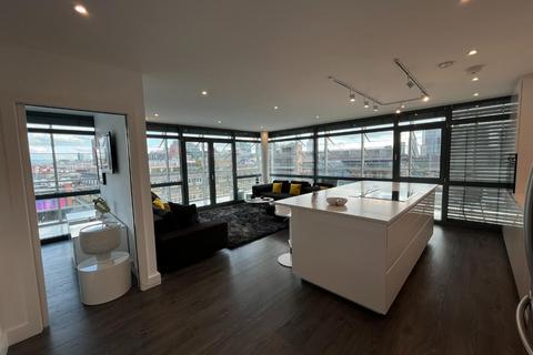 2 bedroom flat to rent, No.1 Deansgate, Manchester