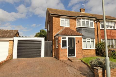 18 Cambria Crescent, Gravesend, DA12 4NH