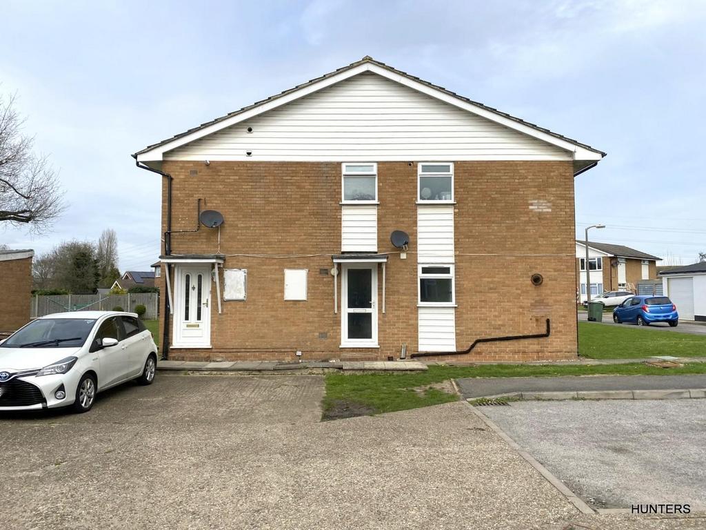 Bisley Close, Worcester Park 2 bed £1,300 pcm (£300 pw)