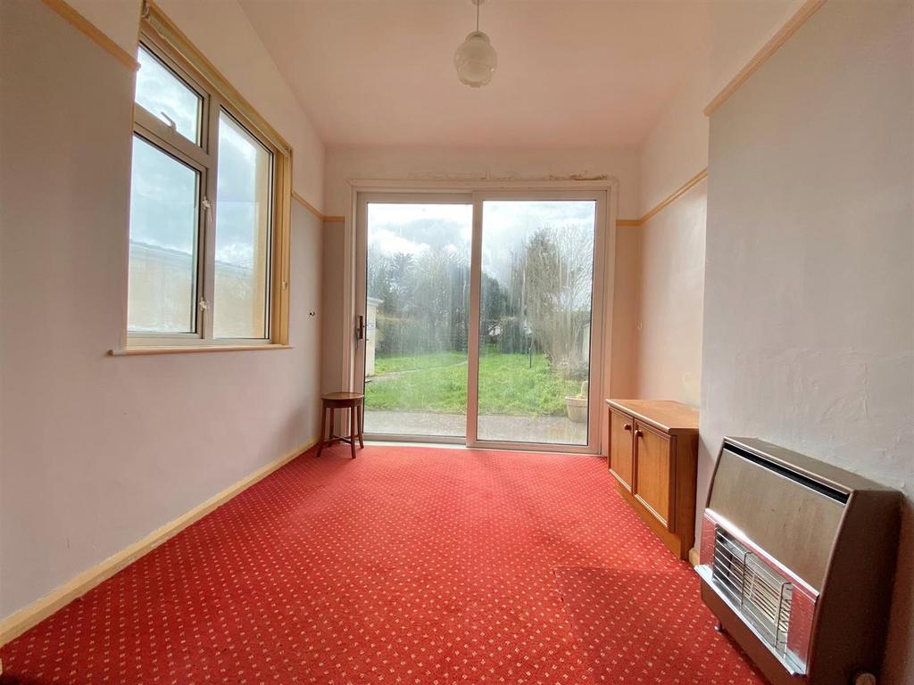 Lynhurst Avenue, Sticklepath, Barnstaple 3 bed semidetached house £