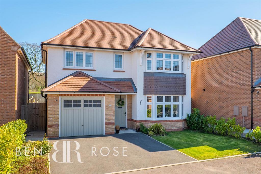 Thetford Drive, Leyland 4 bed detached house for sale £370,000