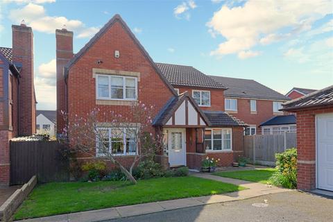 4 bedroom detached house for sale, Oadby Way, Redwood Park, Shrewsbury