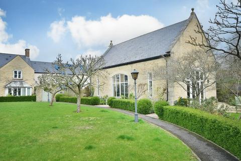 3 bedroom retirement property for sale, The Orchard, Fairford