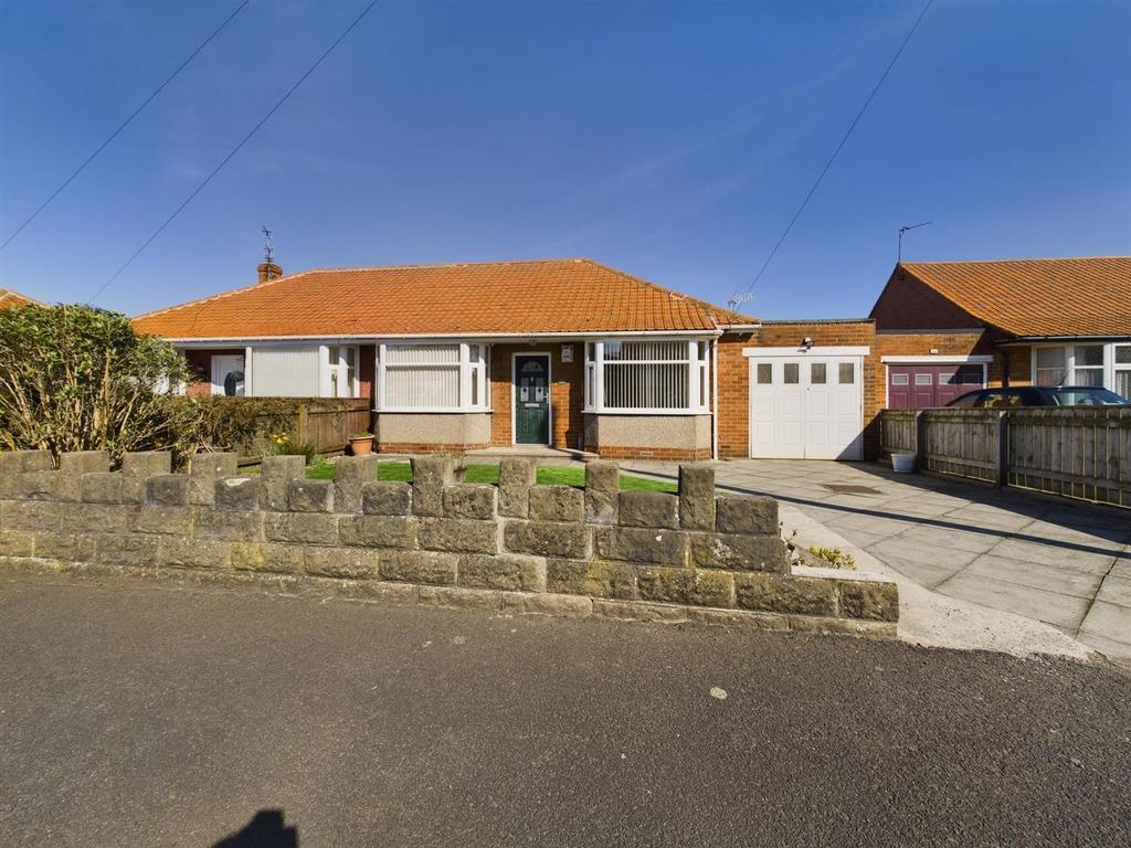 Cresswell Avenue, Seaton Sluice, 2 bed semidetached bungalow £315,000