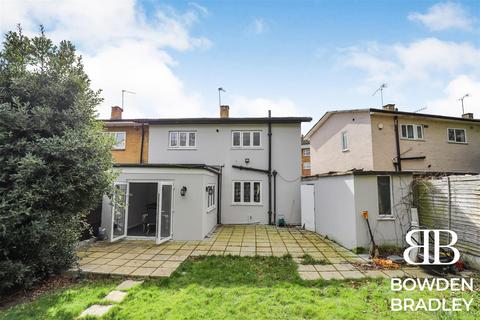52 Tudor Crescent, Hainault, Ilford, IG6 2RP