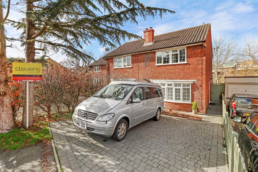 Danum Close, Hailsham 3 bed semidetached house for sale £300,000