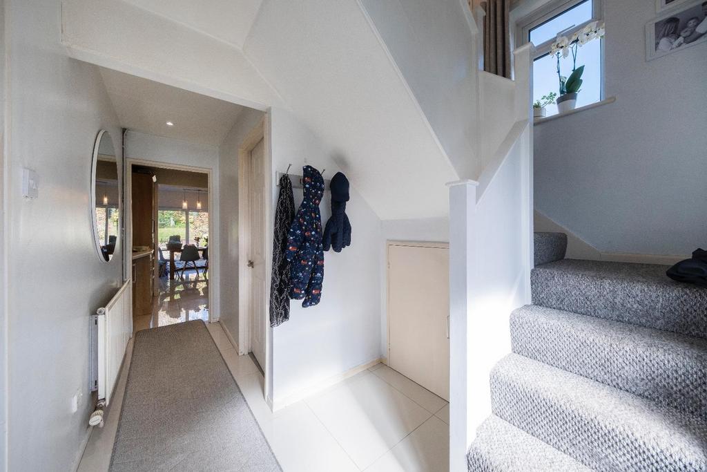 Hallows Drive, Kelsall 3 bed semidetached house £320,000