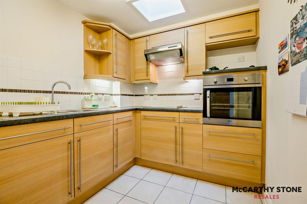 8583056-interior06-800.jpg
