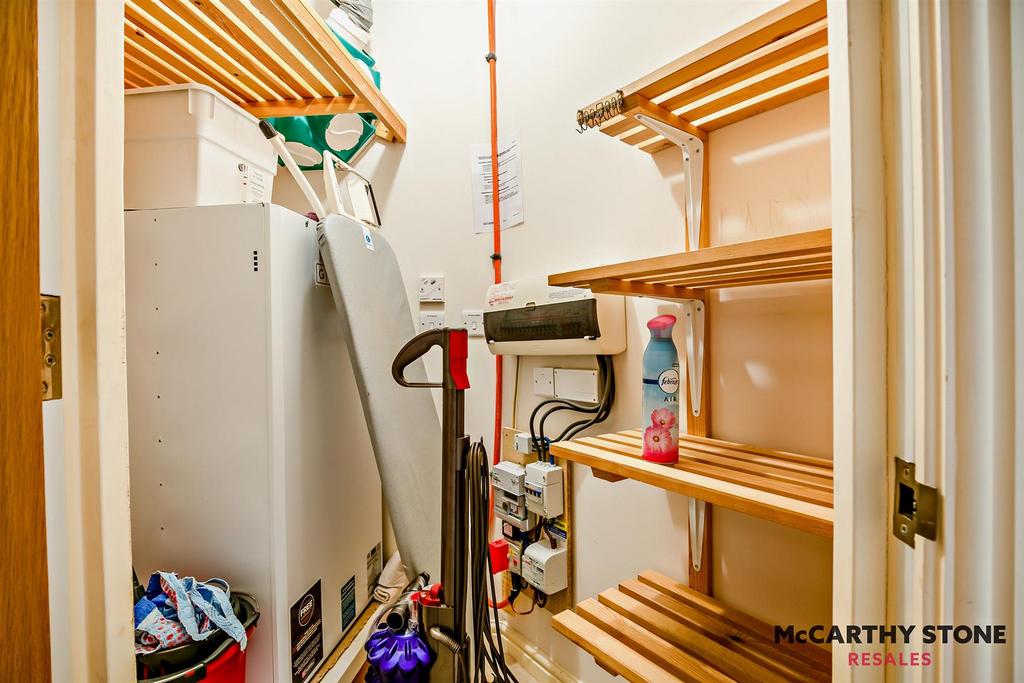 8583056-interior12-800.jpg