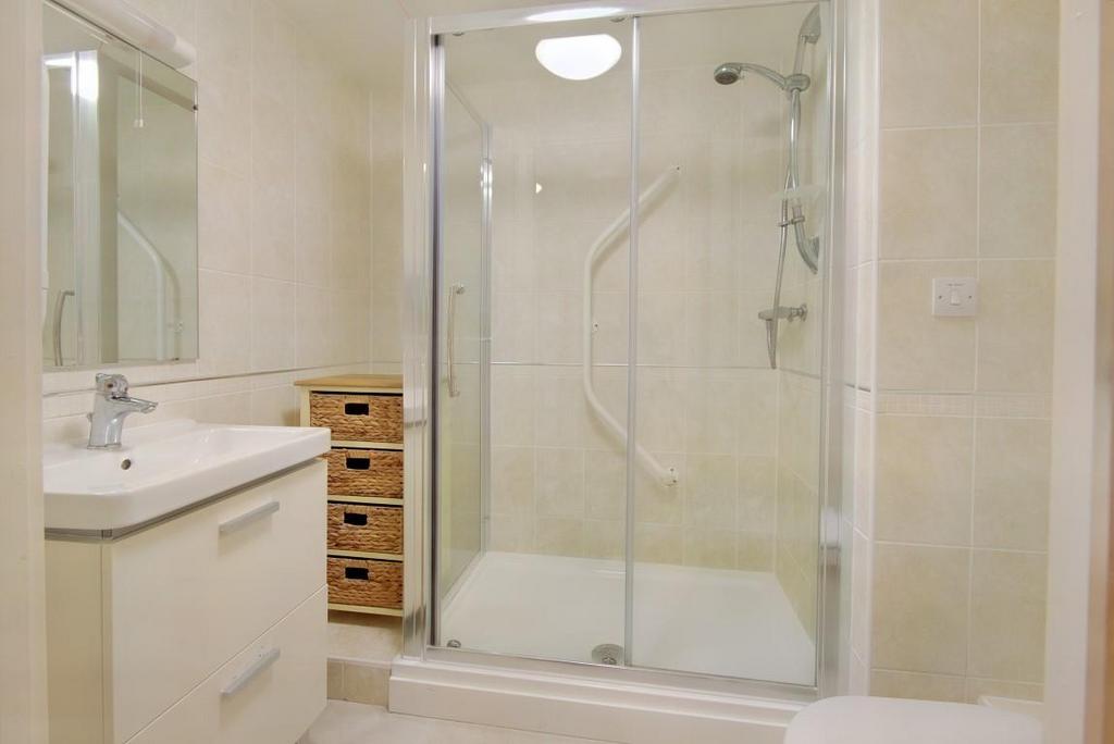 8542442-interior12 (Medium).JPG