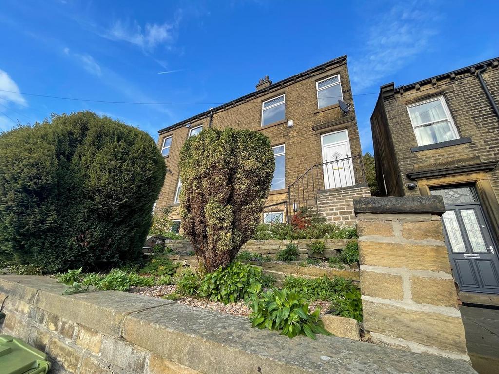 Halifax Old Road, Birkby, Huddersfield 6 bed semidetached house for