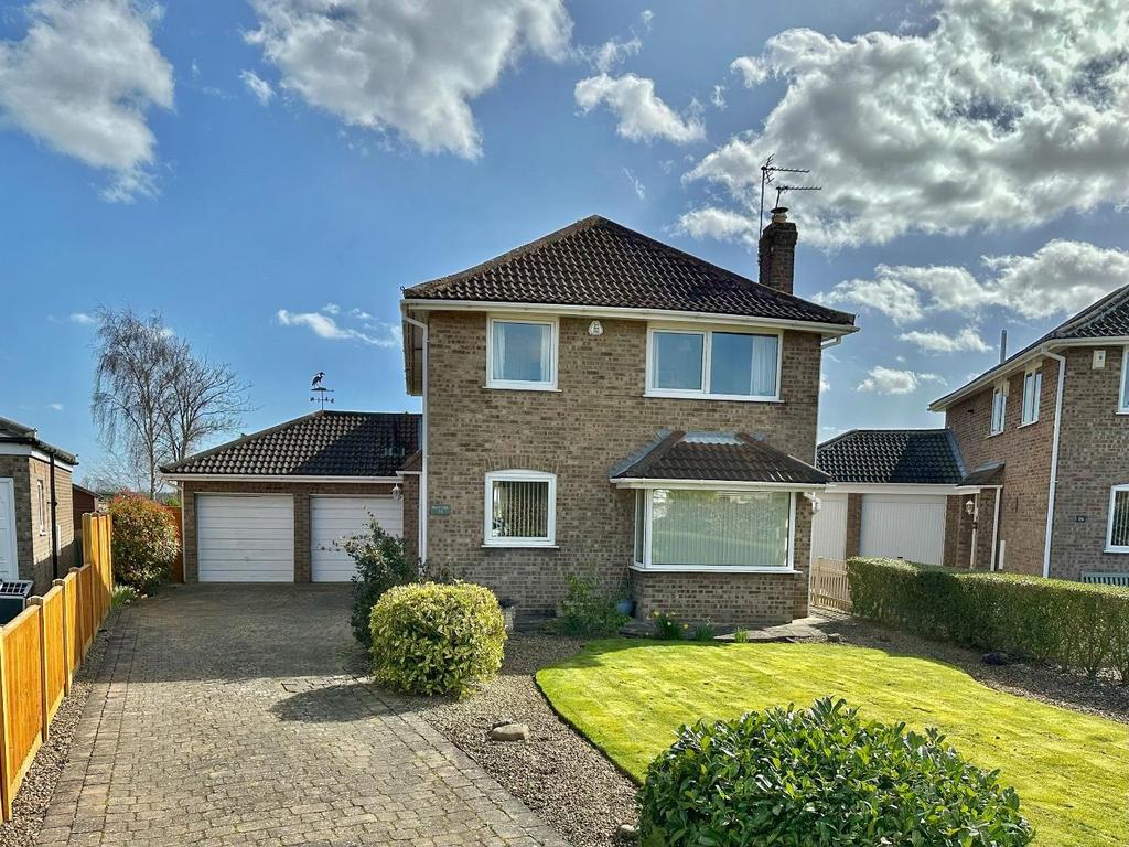 Burtree Avenue, Skelton, York 4 bed house £450,000
