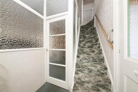3 Mosslea Road, Bromley, BR2 9PS