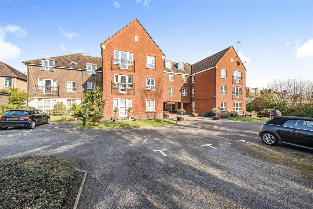 Denmark Road, Carshalton 2 bed flat £350,000