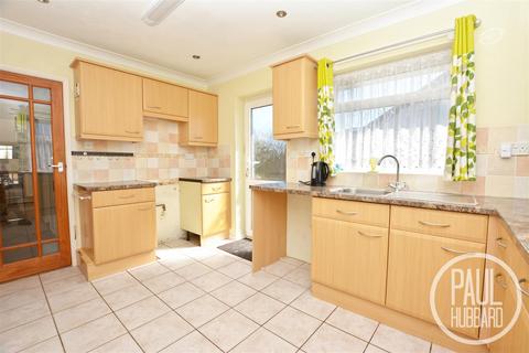 14 Conrad Road, Lowestoft, NR33 8QB