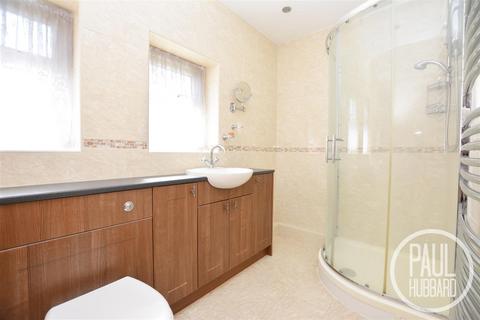 14 Conrad Road, Lowestoft, NR33 8QB
