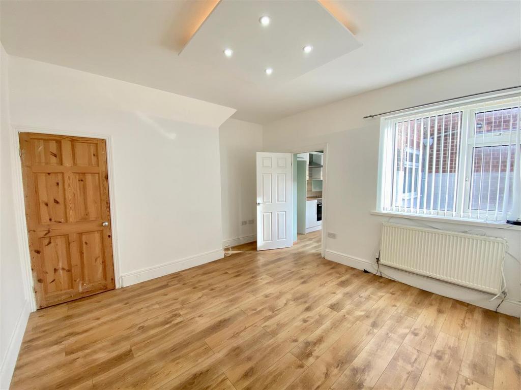 Queen Street, Birtley, Chester Le Street 2 bed apartment £575 pcm (£