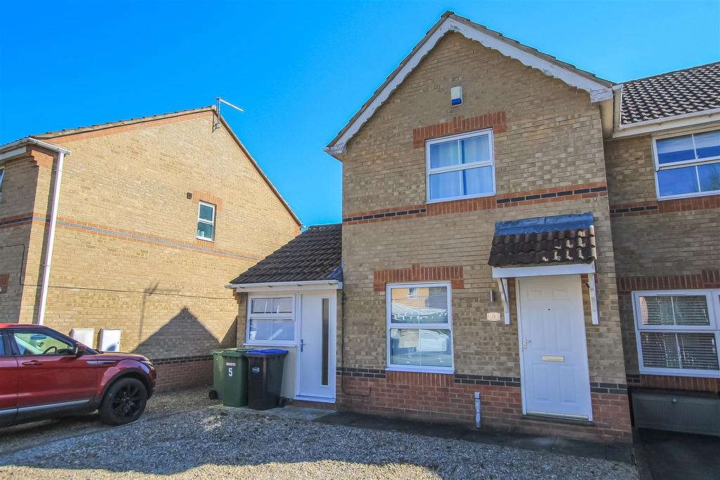 Raddive Close, Newton Aycliffe 2 bed semidetached house for sale £