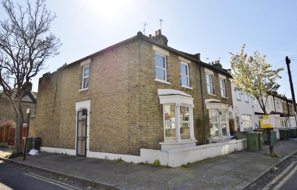 Hollybush Street, Plaistow, E13 9ED 2 bed house for sale £380,000