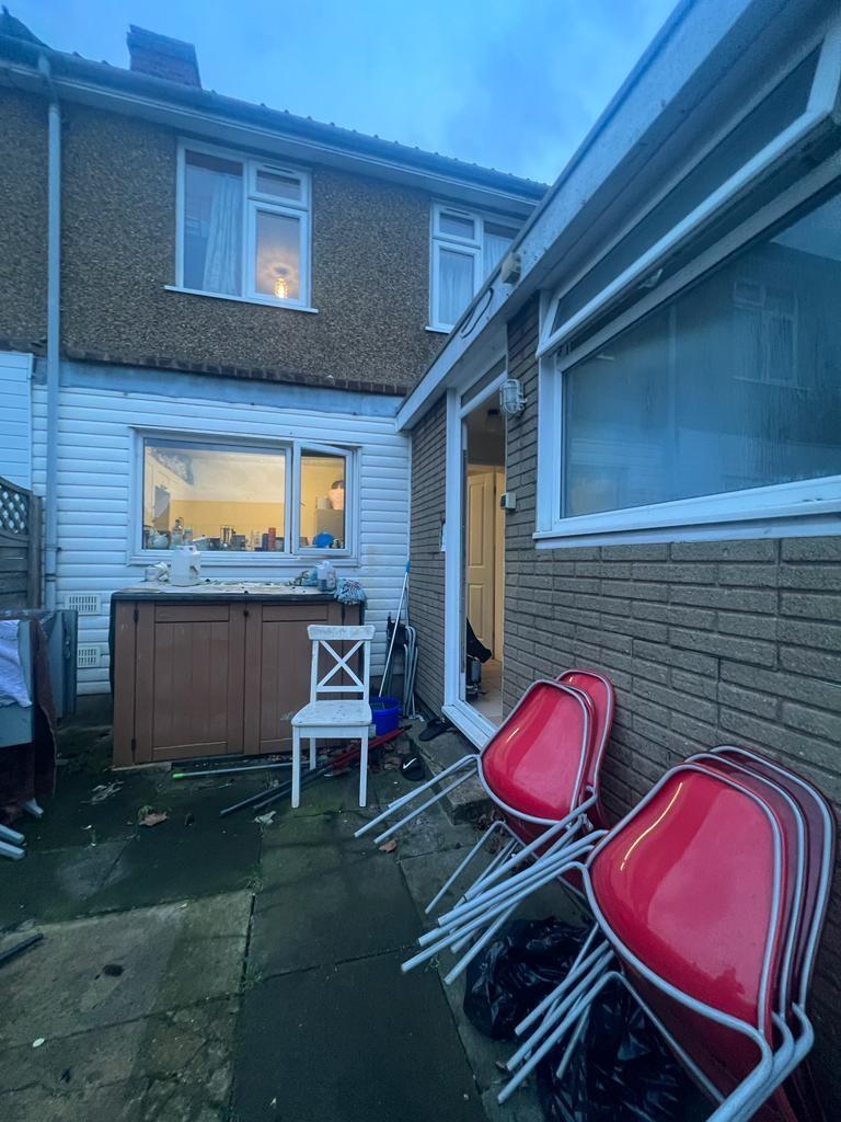 Green Street, Enfield 3 bed semidetached house £359,995