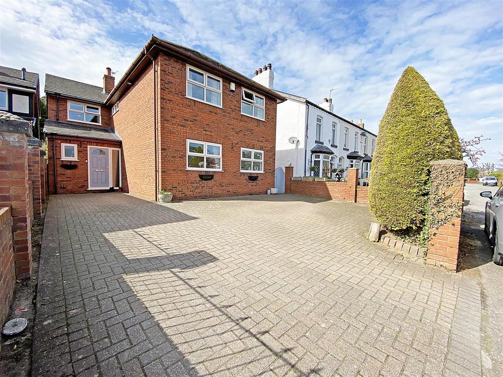 Sutton Road, Formby, Liverpool 4 bed house for sale £625,000