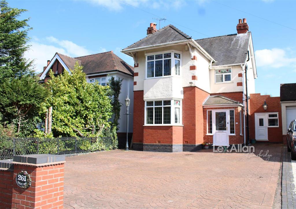 Hagley Road, Stourbridge 3 bed detached house for sale £510,000