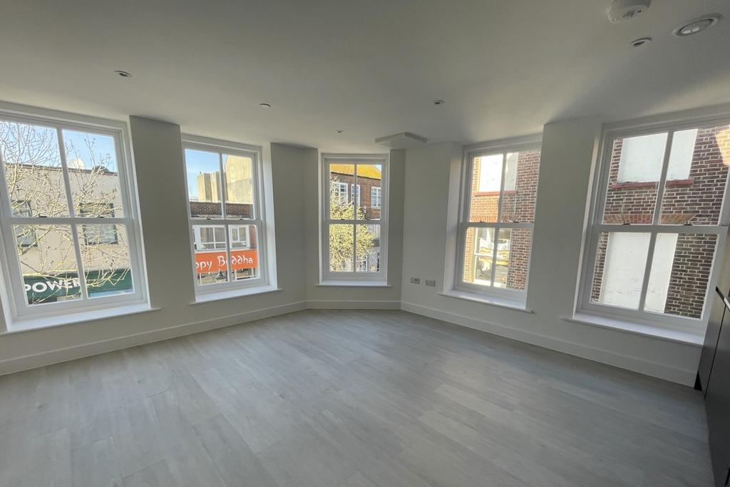 Westons Lane, Poole, BH15 2 bed apartment for sale £240,000