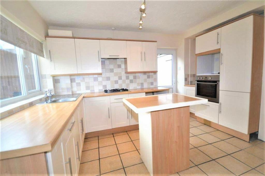 Kitchen .jpg