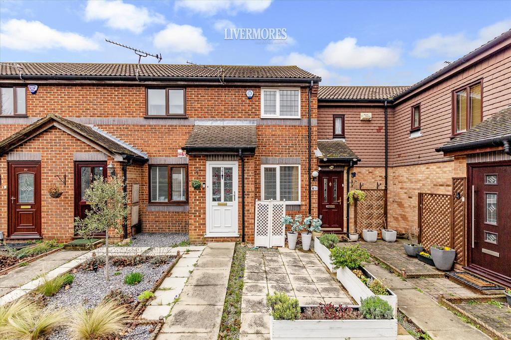 Woodfall Drive, Crayford, Kent 2 bed terraced house for sale £330,000