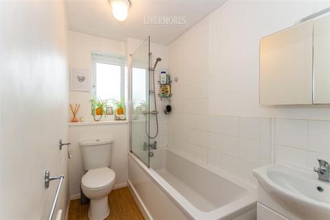 76 Woodfall Drive, Dartford, DA1 4TR