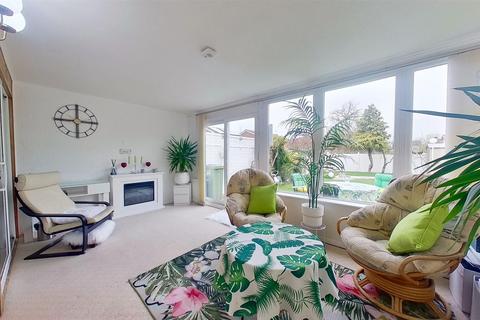 undefined, Baccara Grove, Bletchley, Milton Keynes