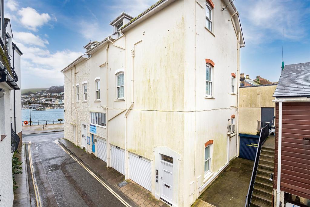 A02 - 2 Dart House Oxford Street Dartmouth - 23032