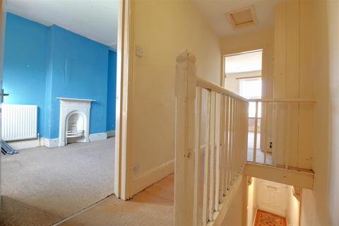 206 Bristol Road, Gloucester, GL1 5TA
