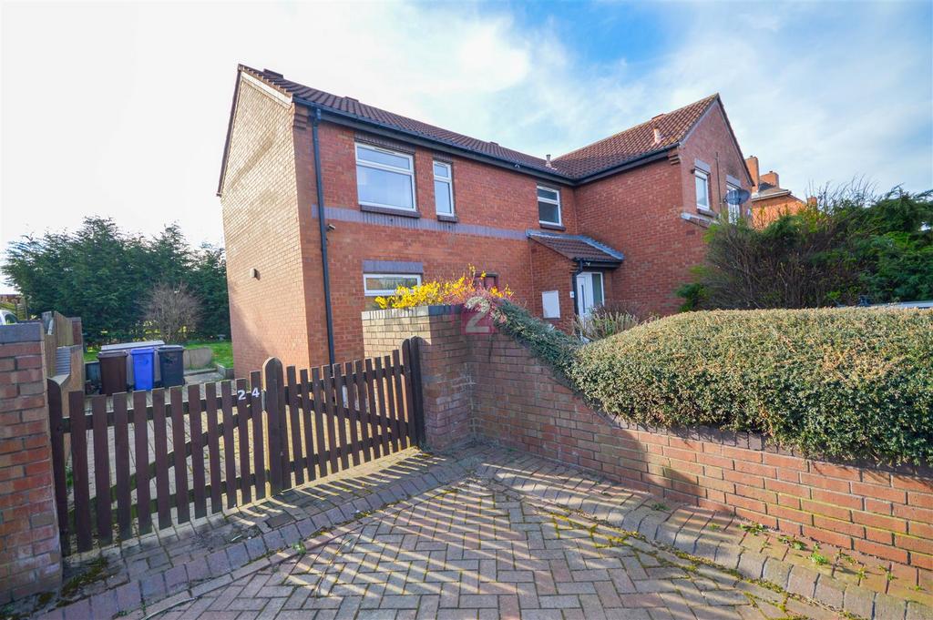 Woodhouse Court, Beighton, S20 2 bed semidetached house £725 pcm (£