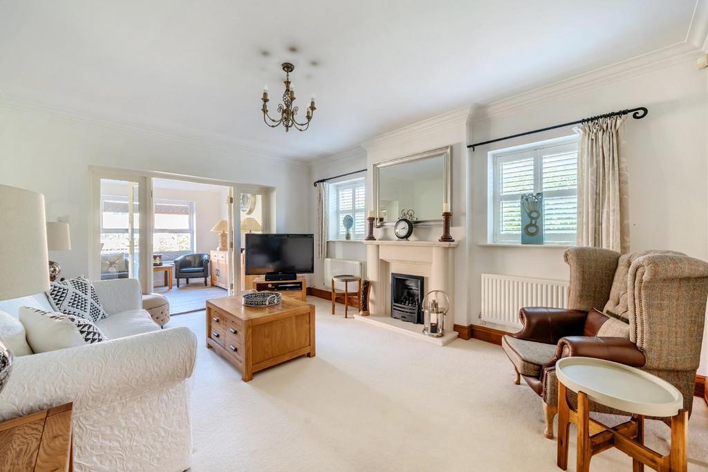 Main Street, Monk Fryston, LS25 5EG 5 bed detached house for sale £