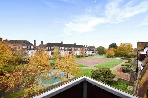 56 Gilton Road, London, SE6 1PJ