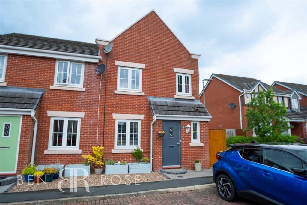 Sunningdale Drive, Buckshaw Village, Chorley 3 bed semidetached house