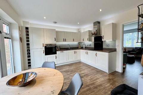 8 Far Barrows, Boughton, Northampton, NN2 8FB