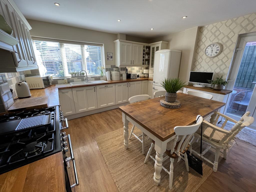 PEDMORE Stevens Road 3 bed semidetached house £400,000