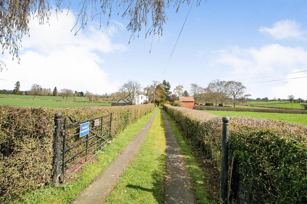 Donkey Lane, Ashford Carbonel, Ludlow 3 bed detached house for sale £
